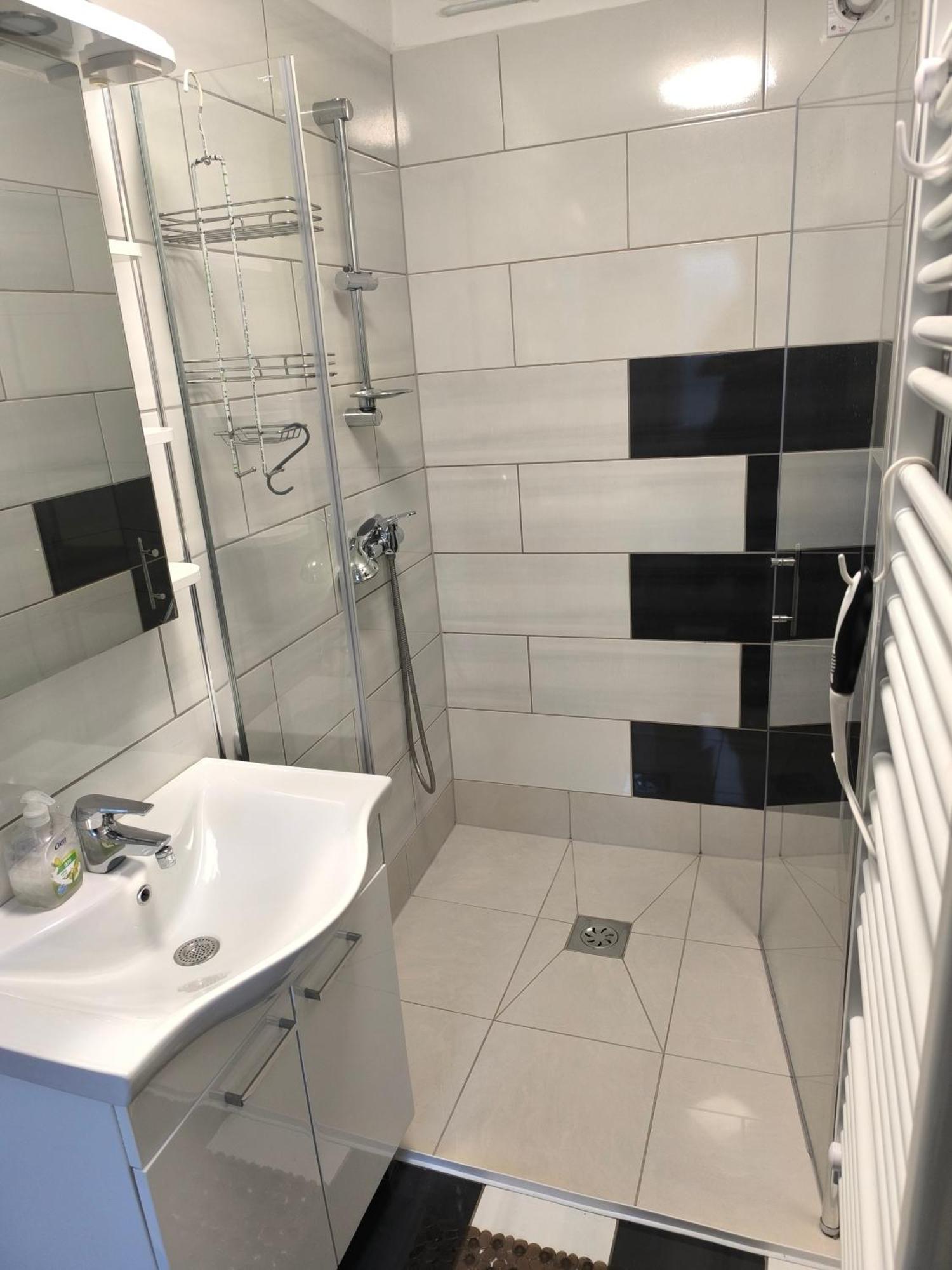 Jo-Ma Apartma - Safe Parking Lublana Zewnętrze zdjęcie